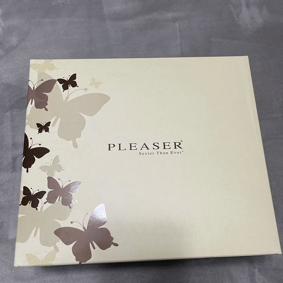 Pleaser Pointy Toe Thigh High Boots- Faux Patent Leather - Picture 6 of 7